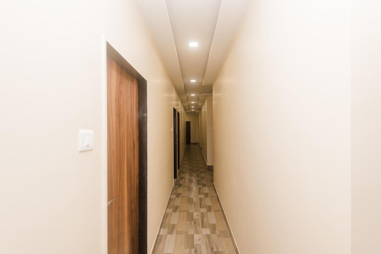 Hotel O Greenforest Near Airport Road Metro Station Mumbai Exterior foto