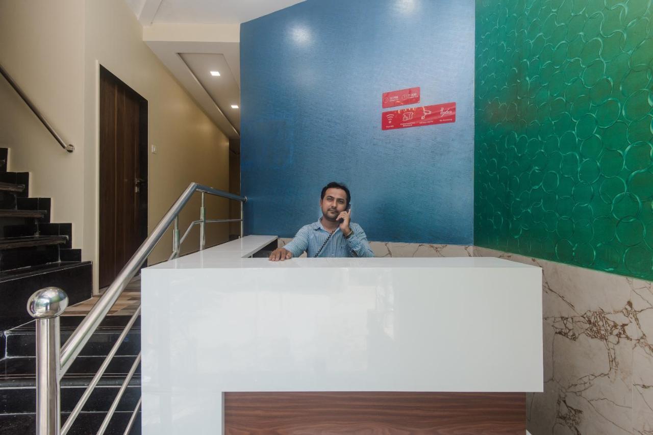 Hotel O Greenforest Near Airport Road Metro Station Mumbai Exterior foto