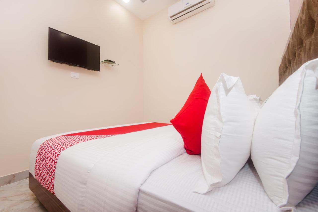 Hotel O Greenforest Near Airport Road Metro Station Mumbai Exterior foto